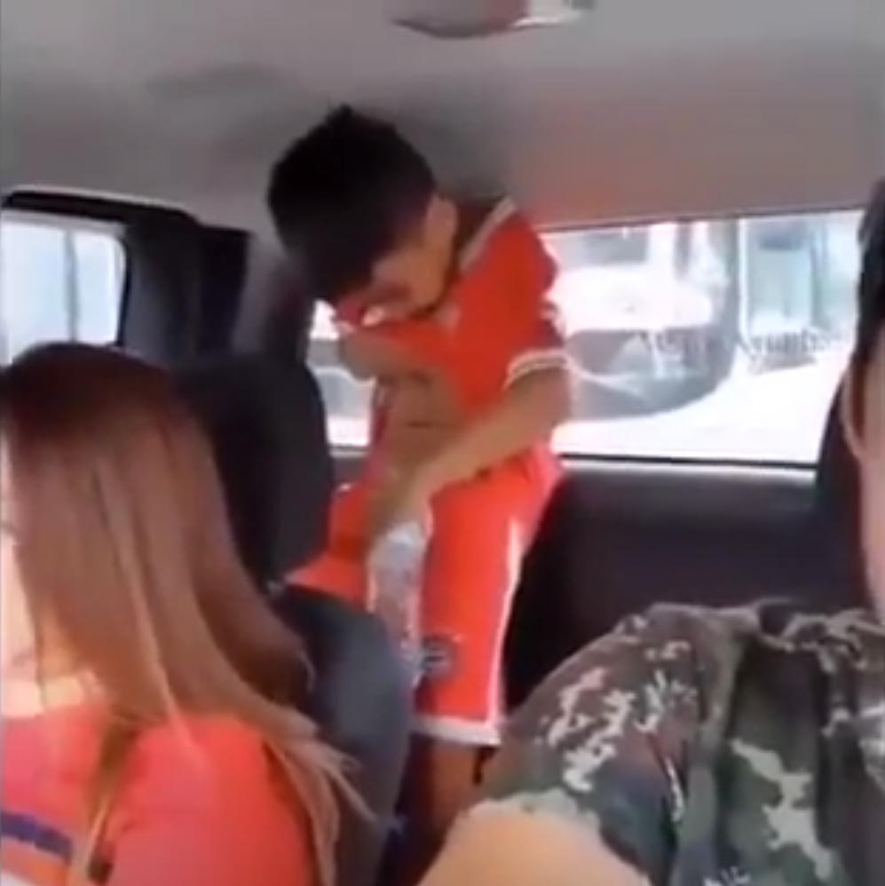 【動画】ドライブ中の子供のオシッコ。冗談でペットボトルを薦めると悲惨なことに asology [アソロジー]