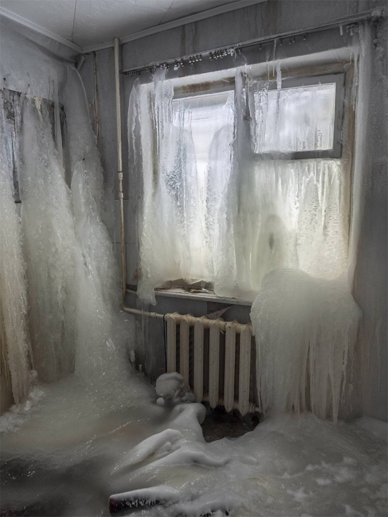 衝撃 ロシアの寒さが厳しい地域では室内までもが氷の世界に Asology アソロジー