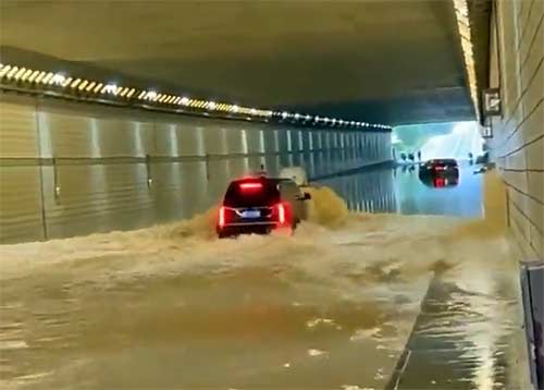 自分の車を過信した車